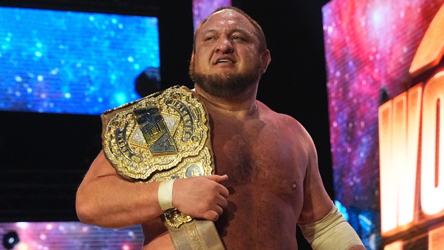 El campeón mundial de AEW Samoa Joe reacciona al regreso del sistema