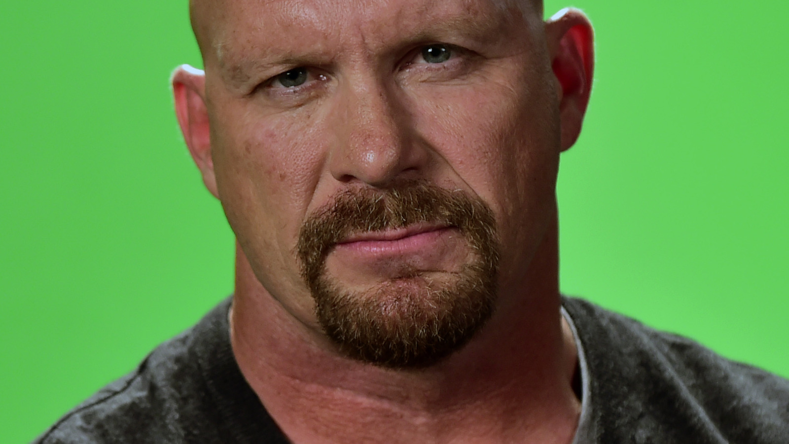 El miembro del Salón de la Fama de la WWE comenta sobre la posible aparición de The Rock y Steve Austin en Royal Rumble