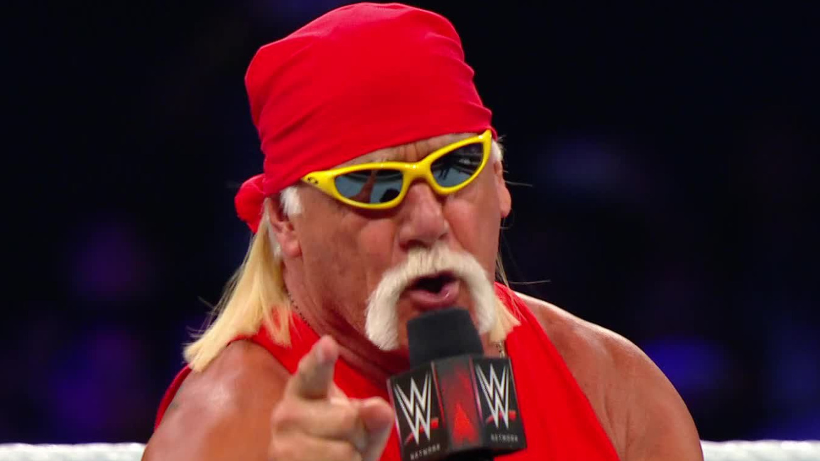Hulk Hogan anunciado junto a leyendas para WWE Raw XXX