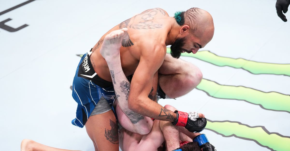 Video de UFC Vegas 67: Charles Johnson obtiene el primer final de 2023 con codos cortados para arruinar el regreso de Jimmy Flick
