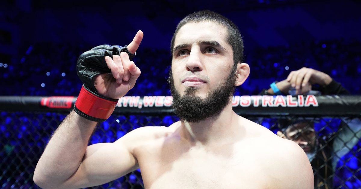 Informe matutino: Islam Makhachev dice que su madre quiere que él termine su carrera ahora que es campeón de UFC