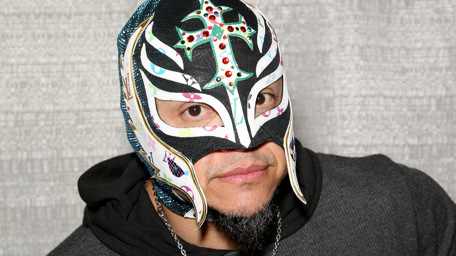 Konnan elogia el segmento de la WWE que involucra a Santos Escobar y Rey Mysterio