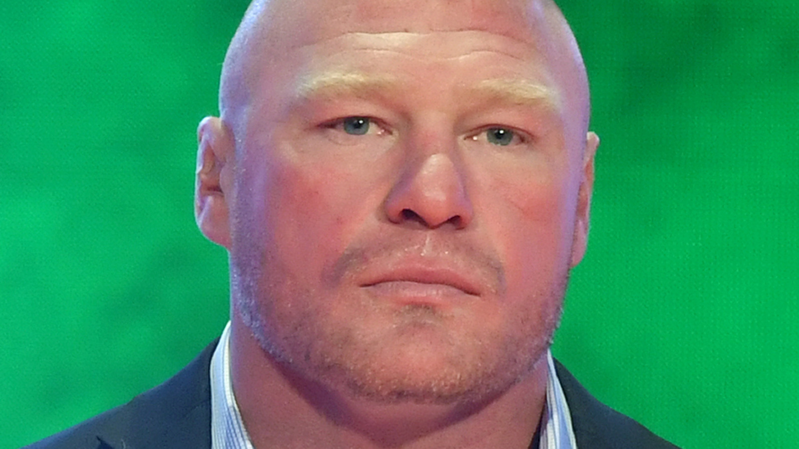 Noticias tras bambalinas sobre cuándo WWE decidió enfrentar a Brock Lesnar contra Omos en WrestleMania 39
