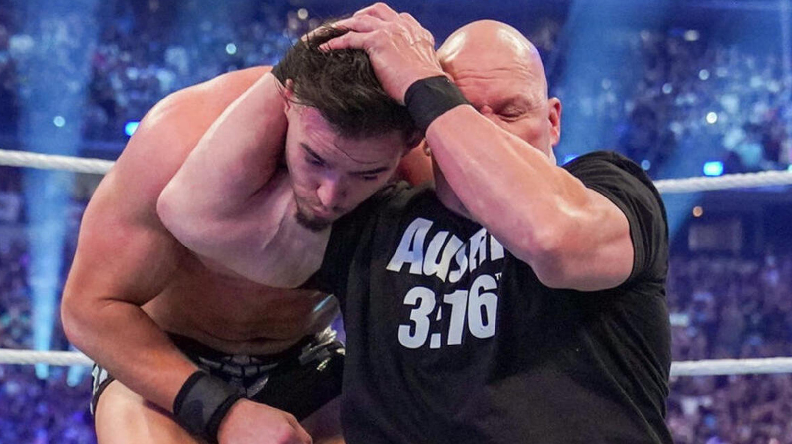 Austin Theory dice que tomó el mejor Stone Cold Stunner en WWE WrestleMania
