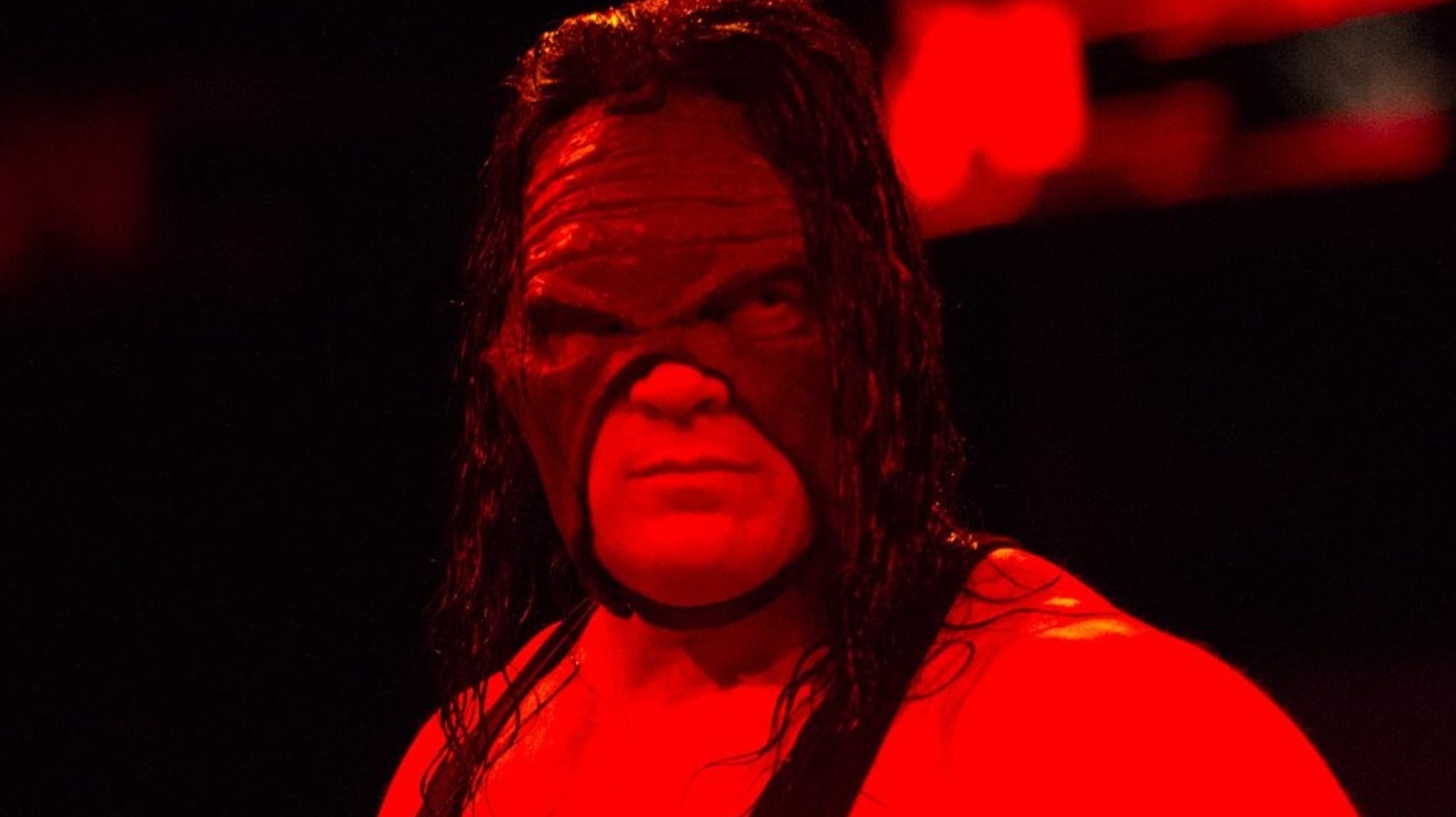 La biografía de WWE Legends de A&E sobre Kane obtiene la audiencia más baja de la historia, los rivales también bajan
