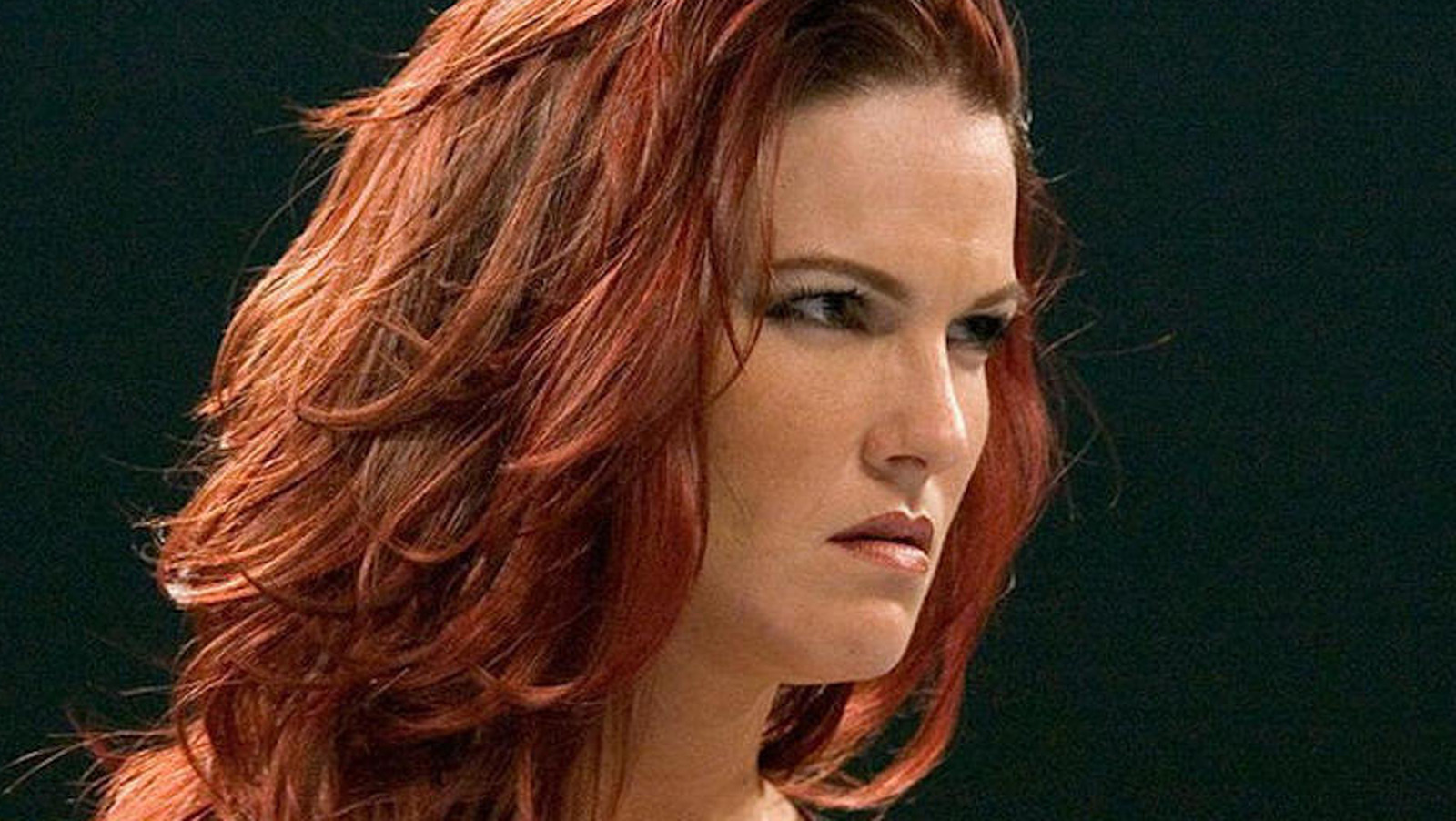 Lita quiere ayudar a elevar la división de parejas de mujeres de WWE que ahora representa como campeona