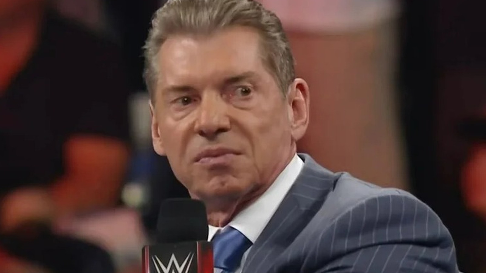 Noticias tras bambalinas sobre por qué Vince McMahon asistió a WWE Raw