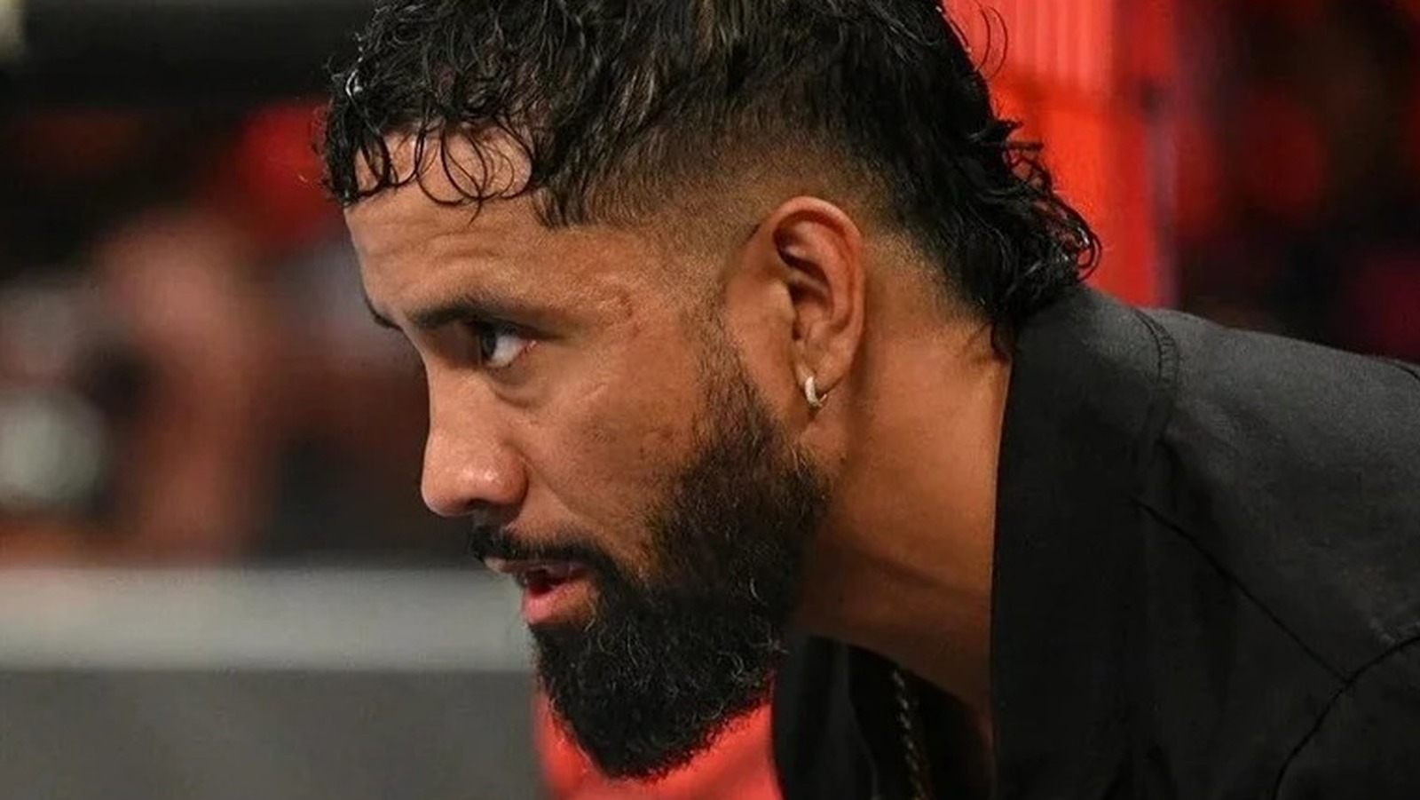 Roman Reigns le da un ultimátum a Jey Uso en WWE SmackDown
