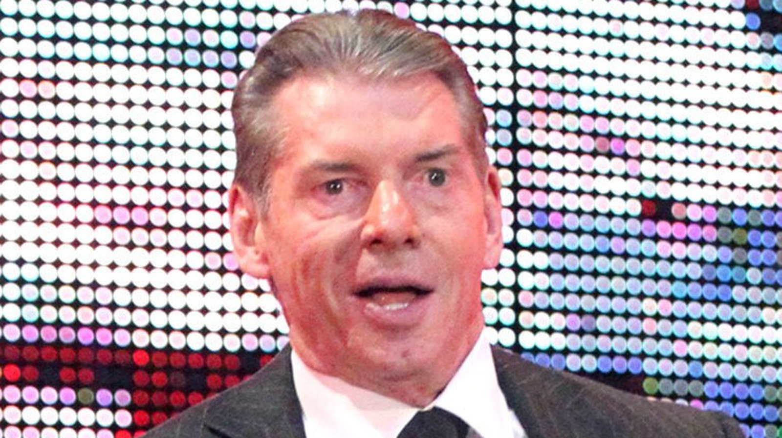 WWE entra en un acuerdo de empleo de dos años con el presidente ejecutivo Vince McMahon