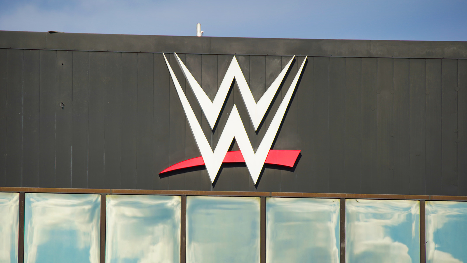 Actualización tras bambalinas sobre cómo es trabajar en la nueva sede de WWE