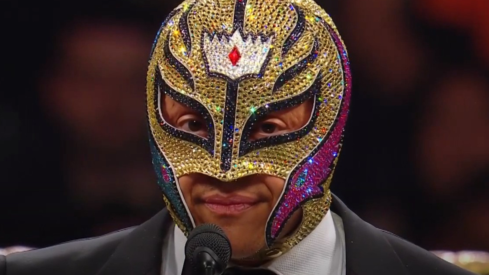 'Immortal' Rey Mysterio pronuncia un emotivo discurso durante la inducción al Salón de la Fama de la WWE