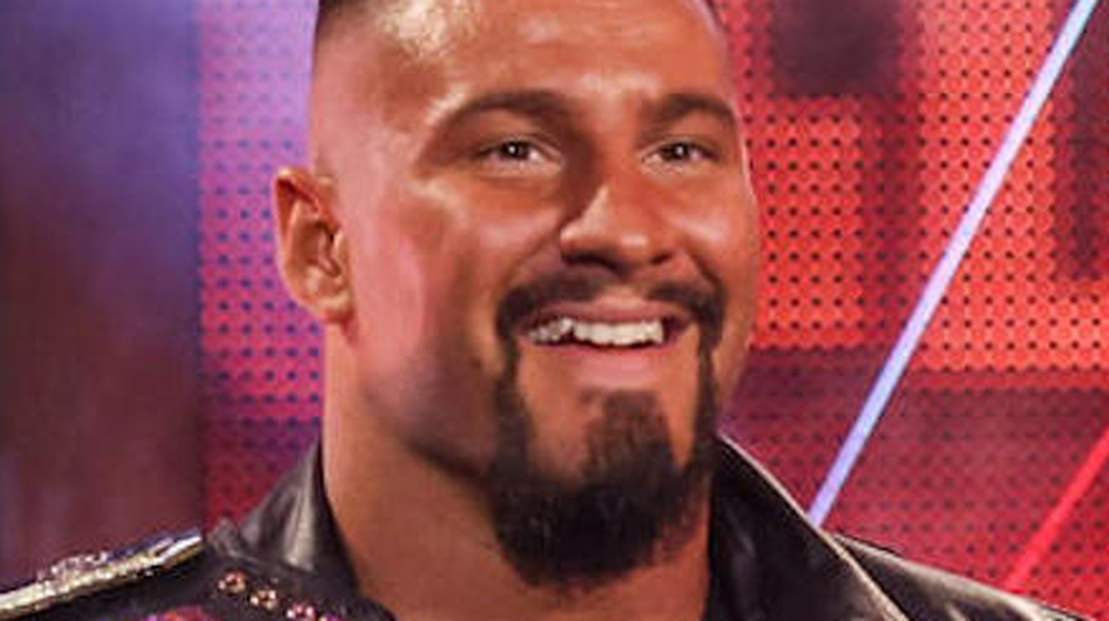 Las estrellas de WWE NXT, Bron Breakker y Cora Jade, programadas para la grabación de SmackDown de mañana