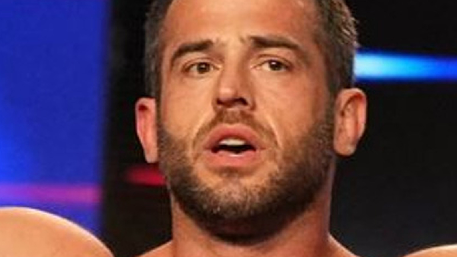 Se anuncia el debut de Roderick Strong en AEW para el próximo episodio de Dynamite