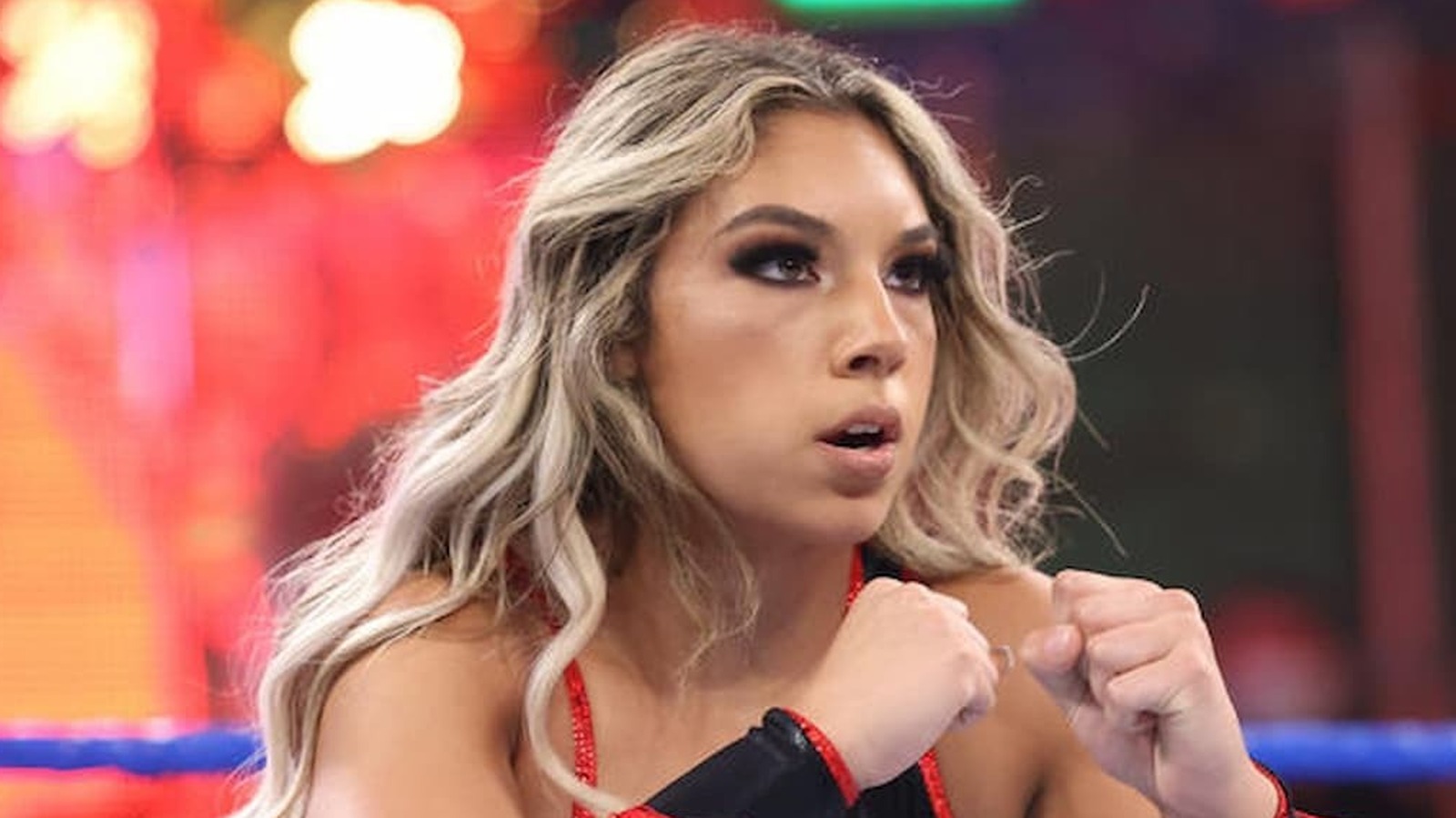 Thea Hail de WWE NXT amenaza con lanzar a Bron Breakker e intercambia palabras con Cora Jade