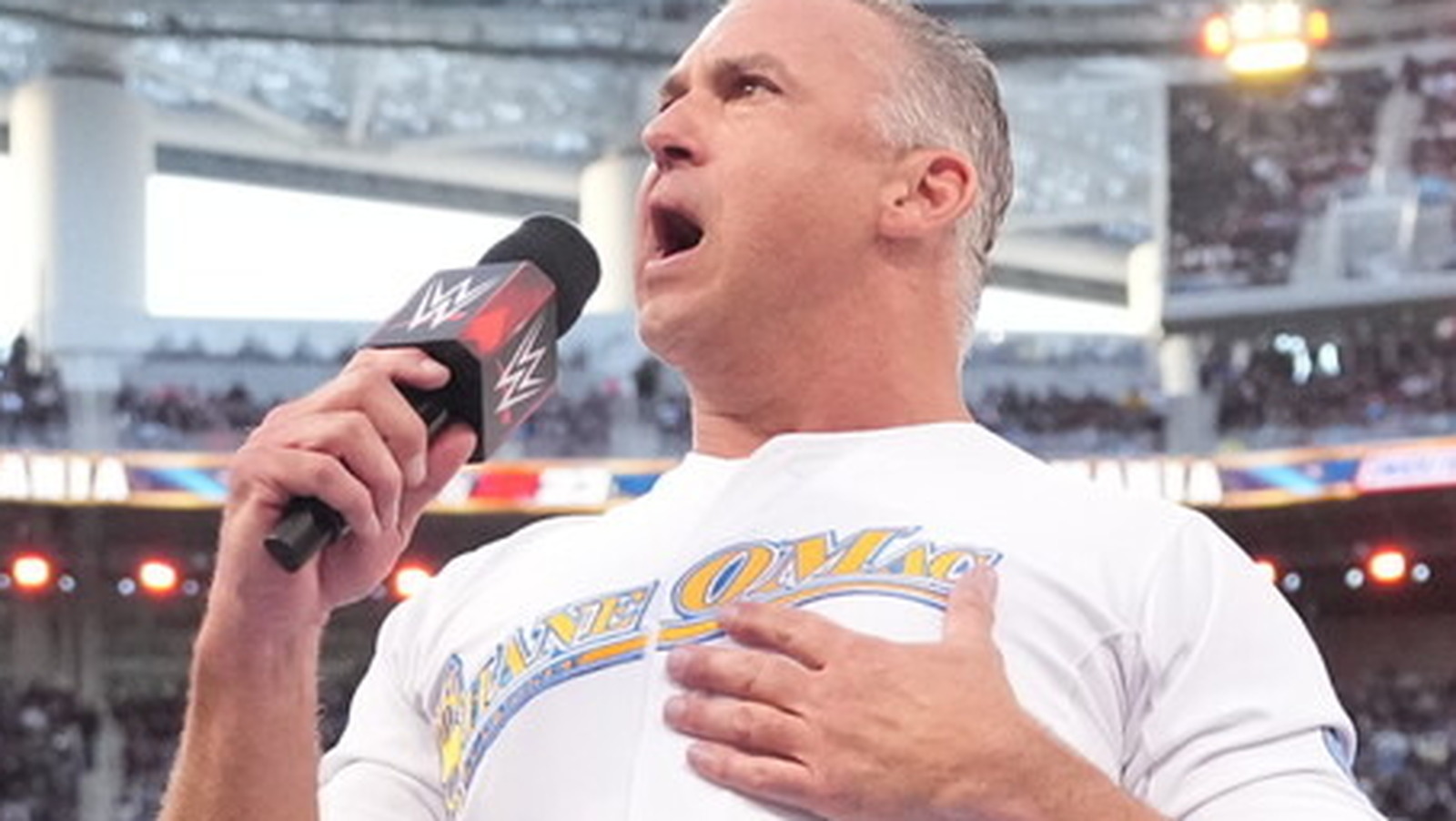Triple H confirma que Shane McMahon se rompió el cuádriceps en WrestleMania 39
