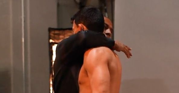 Video de UFC Kansas City: Edson Barboza, Billy Quarantillo se abrazan detrás del escenario después de la desagradable victoria por nocaut de Barboza