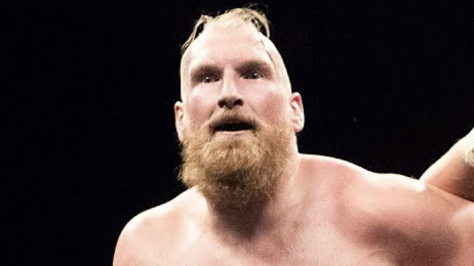 Alexander Wolfe todavía estaba en un contrato de WWE SmackDown en NXT UK