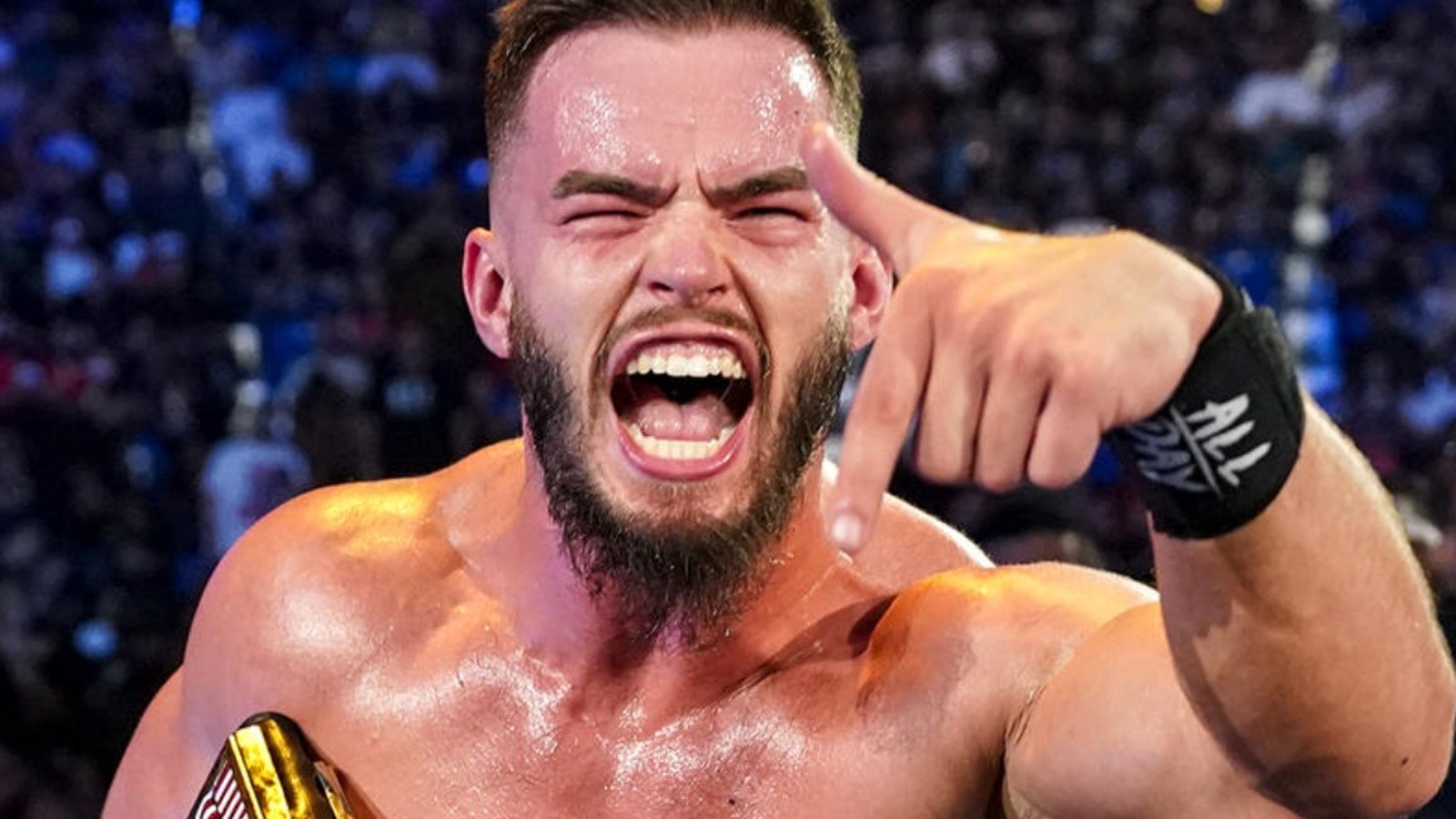 El Campeón de los Estados Unidos de la WWE, Austin Theory, atropella a sus oponentes