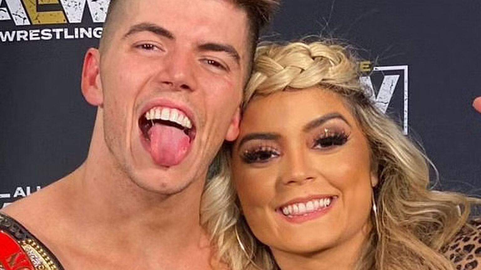 Sammy Guevara y Tay Melo esperan su primer hijo