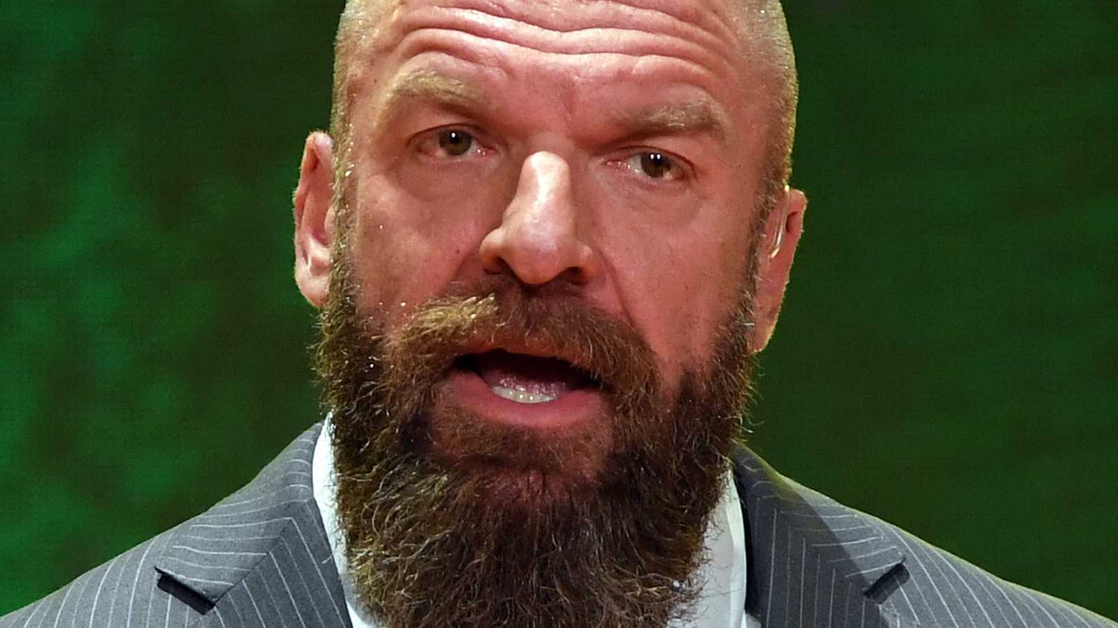 Triple H regresa a WWE RAW después de perderse el SmackDown del viernes