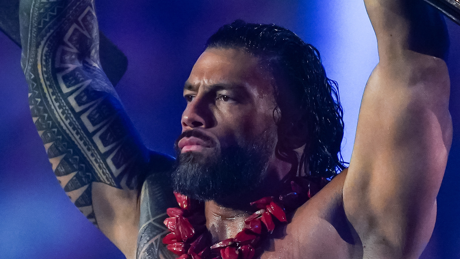 WWE reconoce a su jefe tribal cuando el reinado del título universal de Roman Reigns alcanza los 1000 días
