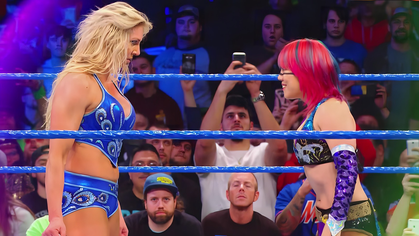 Asuka recibe el nuevo Campeonato Femenil de la WWE en SmackDown, Charlotte Flair Challenges