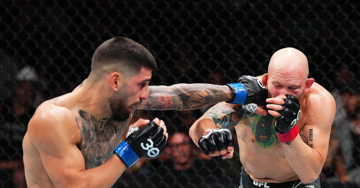 Bonificaciones posteriores a la pelea de UFC Jacksonville: Ilia Topuria vs. Josh Emmett gana la 'Pelea de la noche'