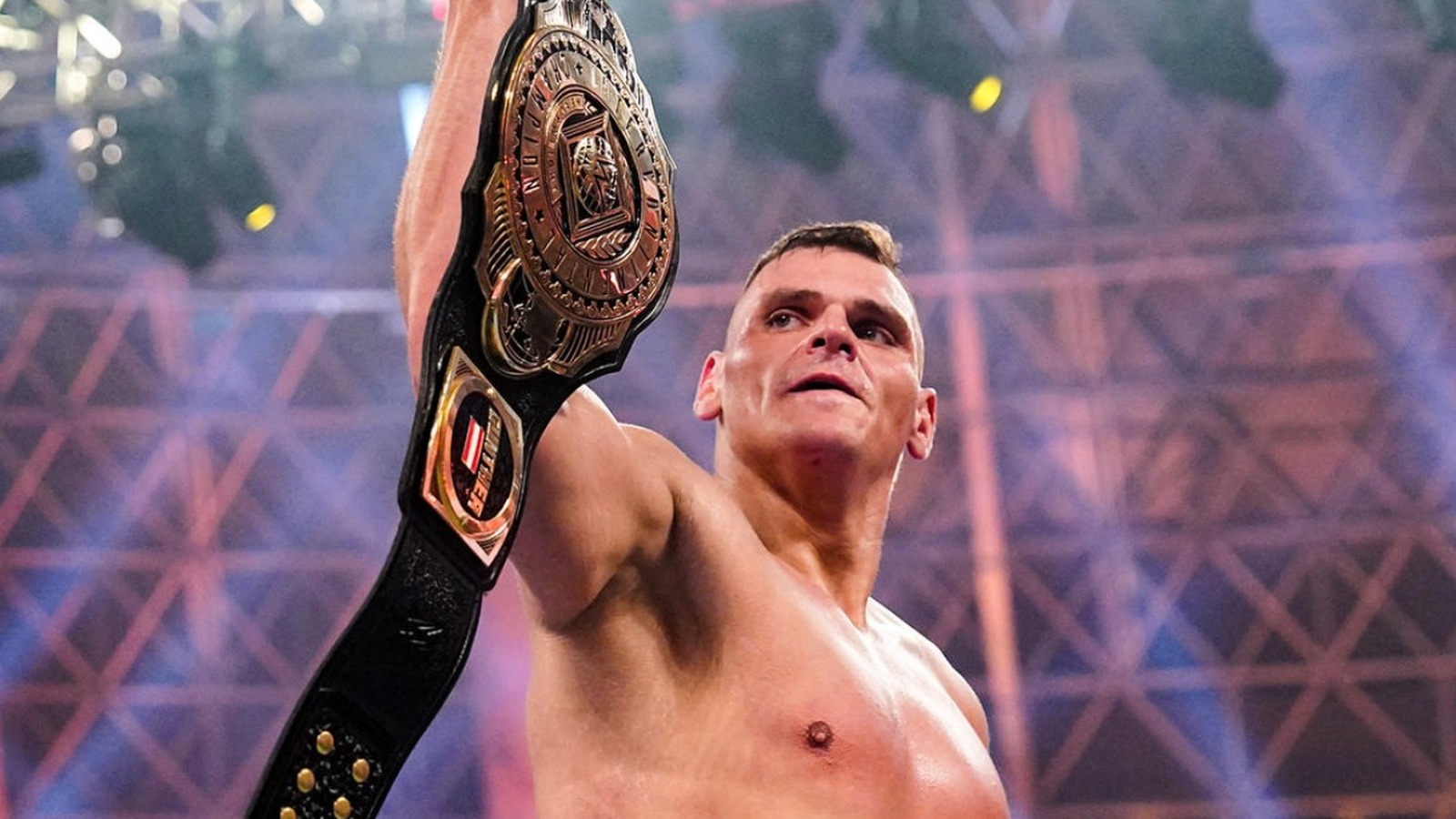 GUNTHER celebra un importante hito en el Campeonato Intercontinental de la WWE