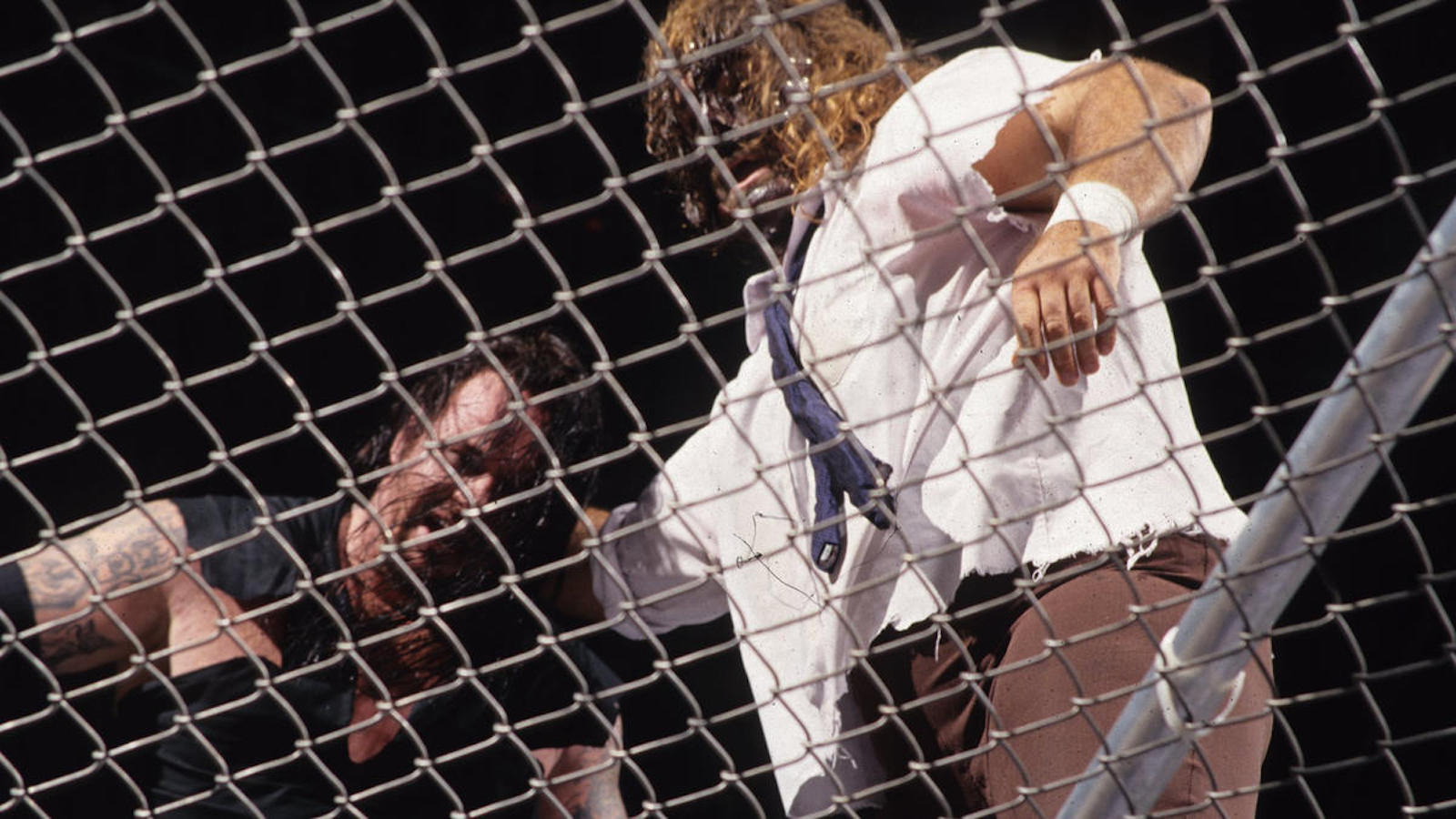 Mick Foley habla sobre las diversas reacciones que obtuvo de WWE Hell In A Cell Match