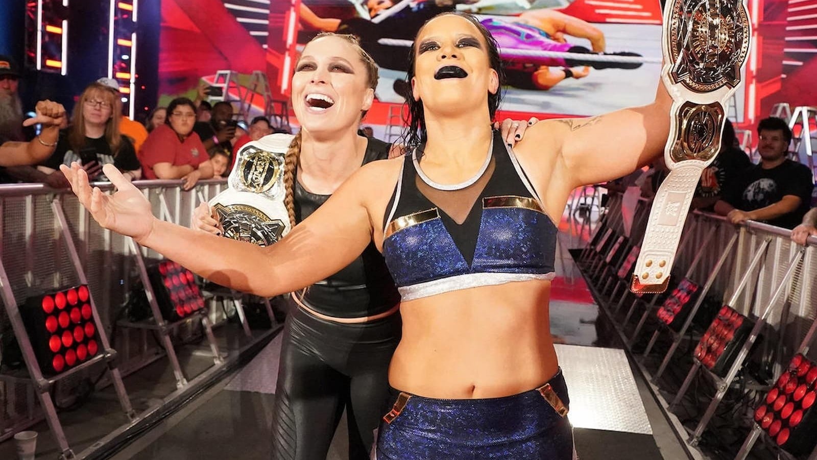 Ronda Rousey y Shayna Baszler unifican los títulos de parejas de mujeres de WWE y NXT en SmackDown
