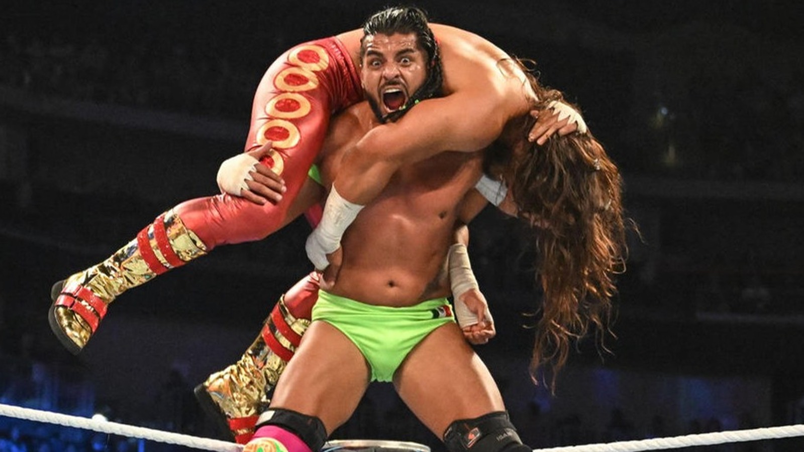 Santos Escobar promete 'enorgullecer a los latinos' con la victoria de WWE MITB