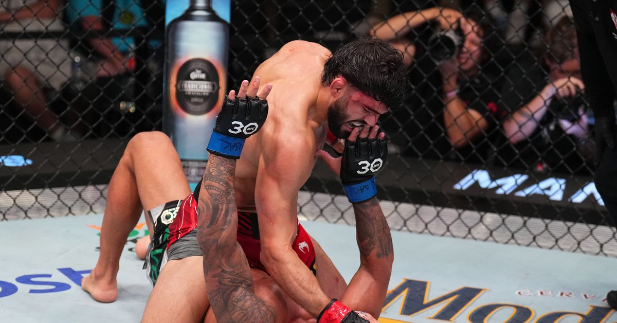 Video de UFC Vegas 75: Arman Tsarukyan sobrevive al momento aterrador para acabar brutalmente con Joaquim Silva en la tercera ronda