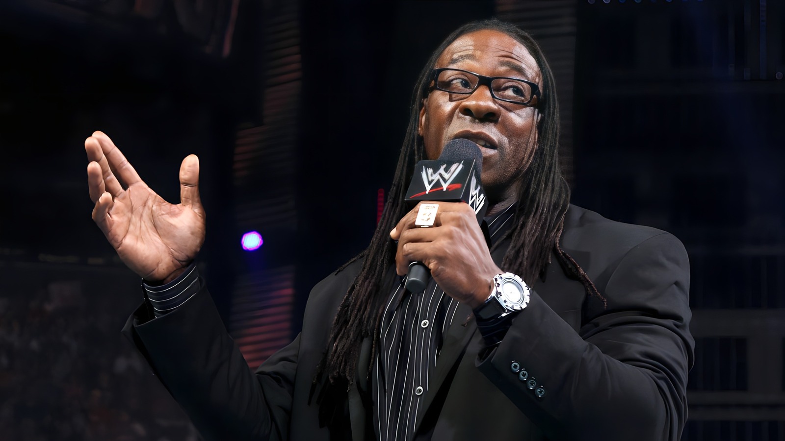 Booker T llama al ex compañero de etiqueta de WWE un 'chico del evento principal'