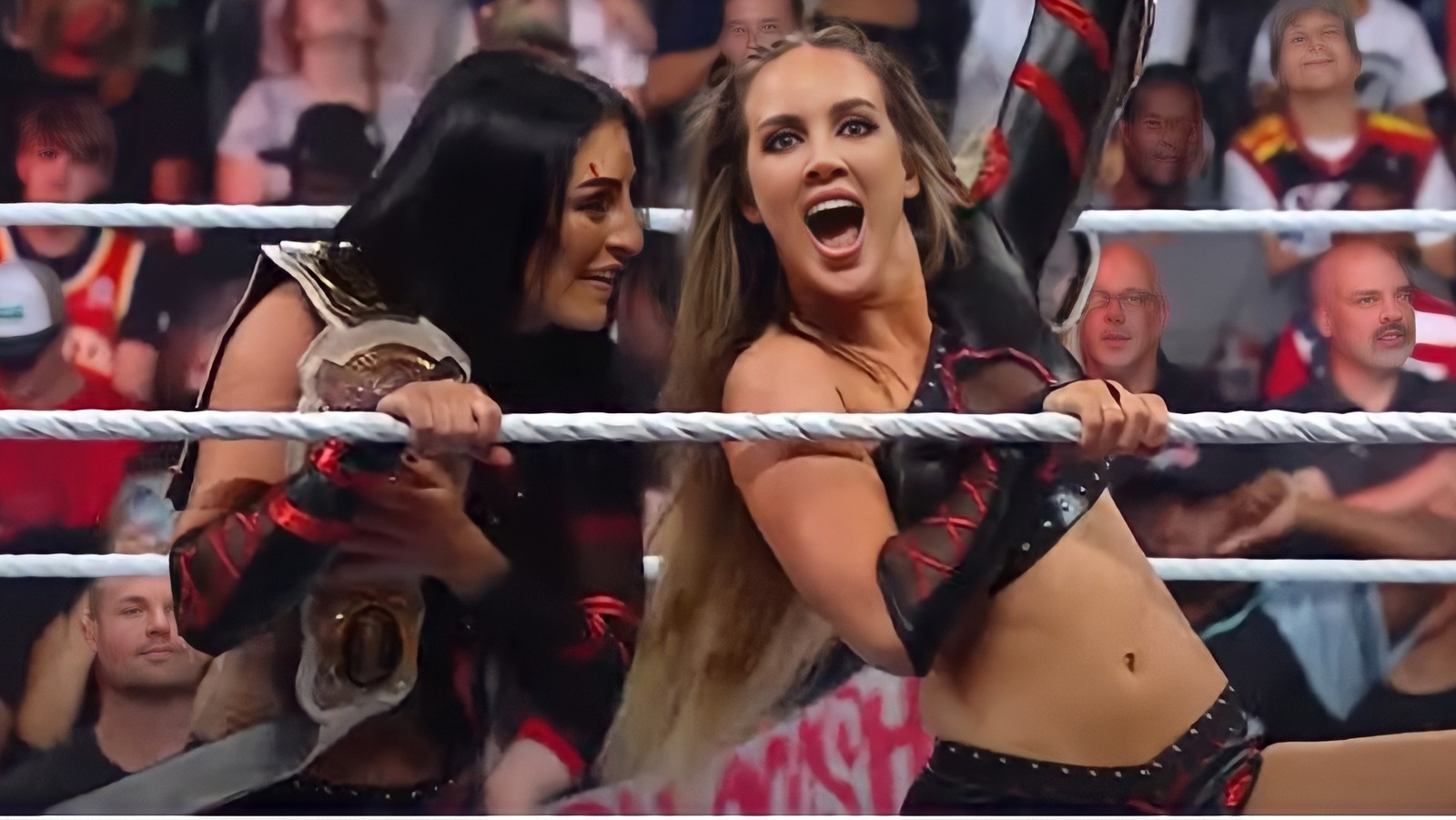Chelsea Green y Sonya Deville ganan el Campeonato Femenil de Parejas en WWE Raw