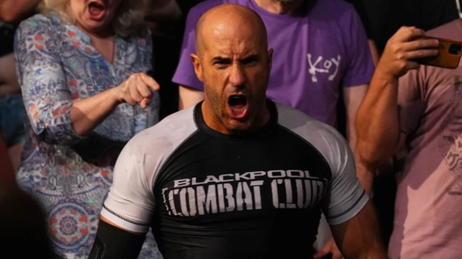 El campeón mundial de ROH, Claudio Castagnoli, promociona la muerte antes del combate de Dishonor contra Pac