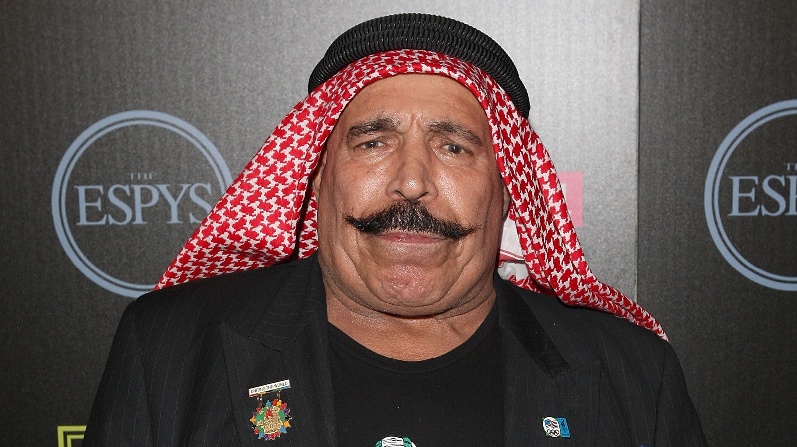 El certificado de defunción de Iron Sheik revela que murió de un paro cardíaco