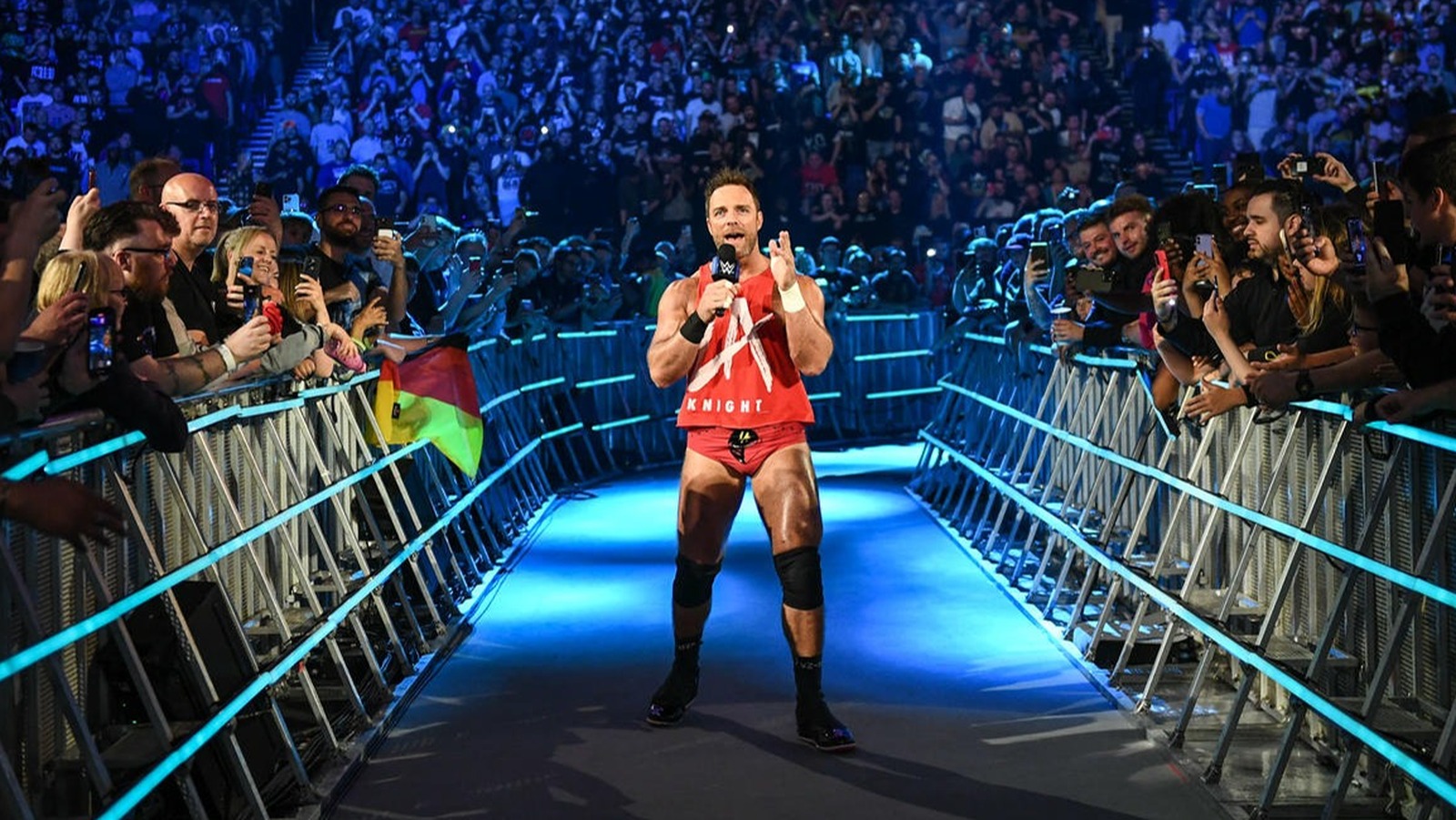 LA Knight encendió el Madison Square Garden antes de WWE SmackDown