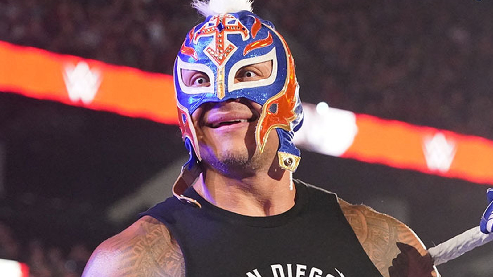 WWE House Show puede haber spoileado el resultado de Rey Mysterio vs.  santos escobar