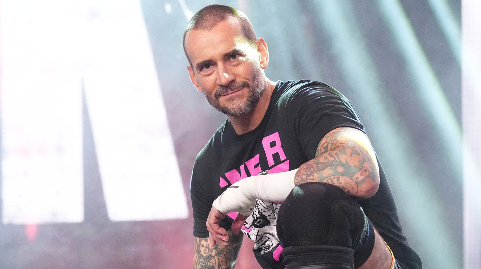 CM Punk acepta el desafío de Samoa Joe de luchar en AEW All In