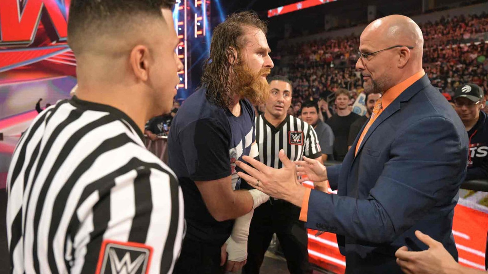 Sami Zayn habla sobre la persistente lesión en el codo destacada recientemente en WWE Raw