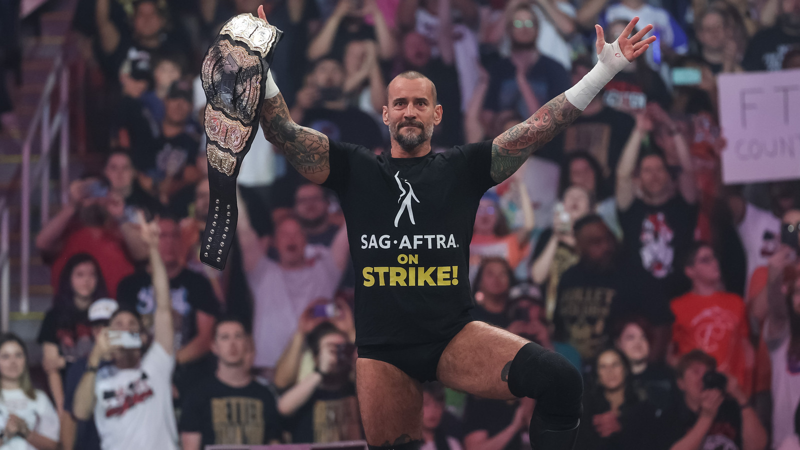 CM Punk de AEW explica por qué se escondió de sus oponentes