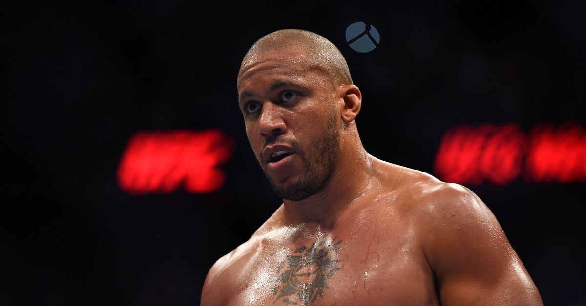 Ciryl Gane detalla el 'traumatizante' robo y allanamiento de morada durante UFC París