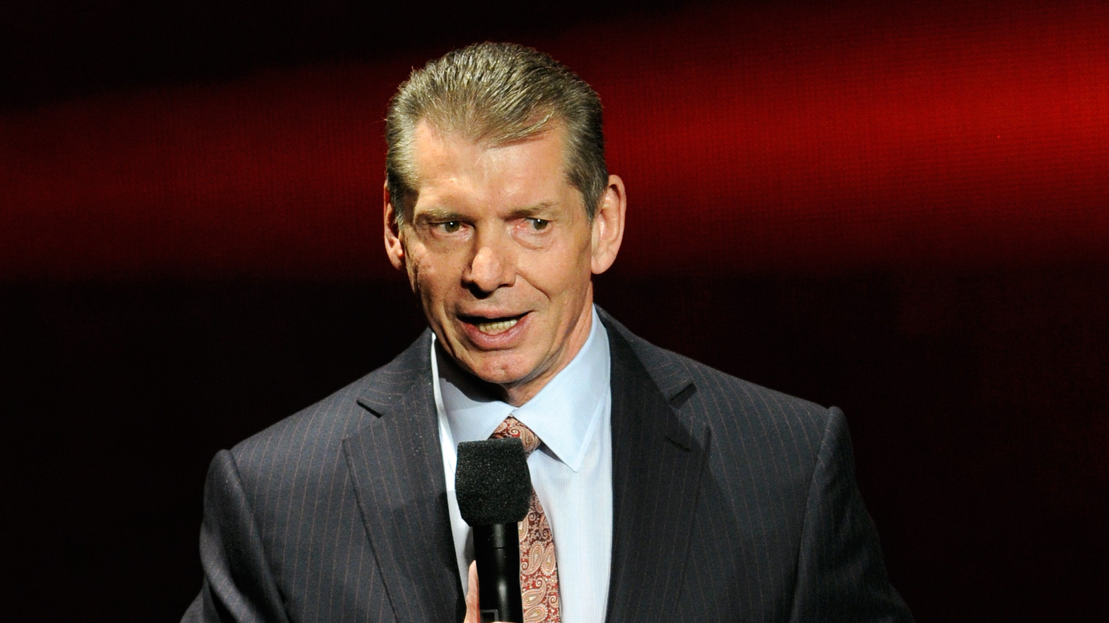 Eric Bischoff explica por qué no puede evitar admirar a Vince McMahon de la WWE