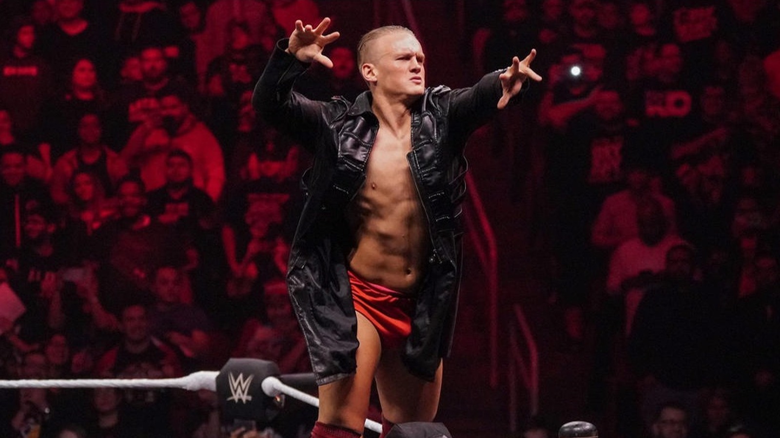 Ilja Dragunov de NXT enumera tres estrellas del roster principal de la WWE a las que quiere enfrentarse