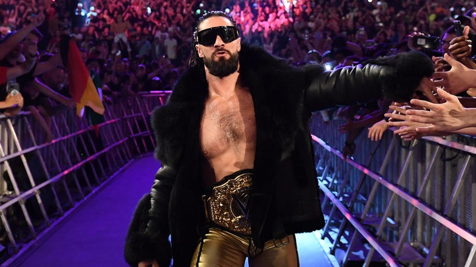 Rollins se enfrenta a Nakamura, Steel Cage Match, Cena presenta
