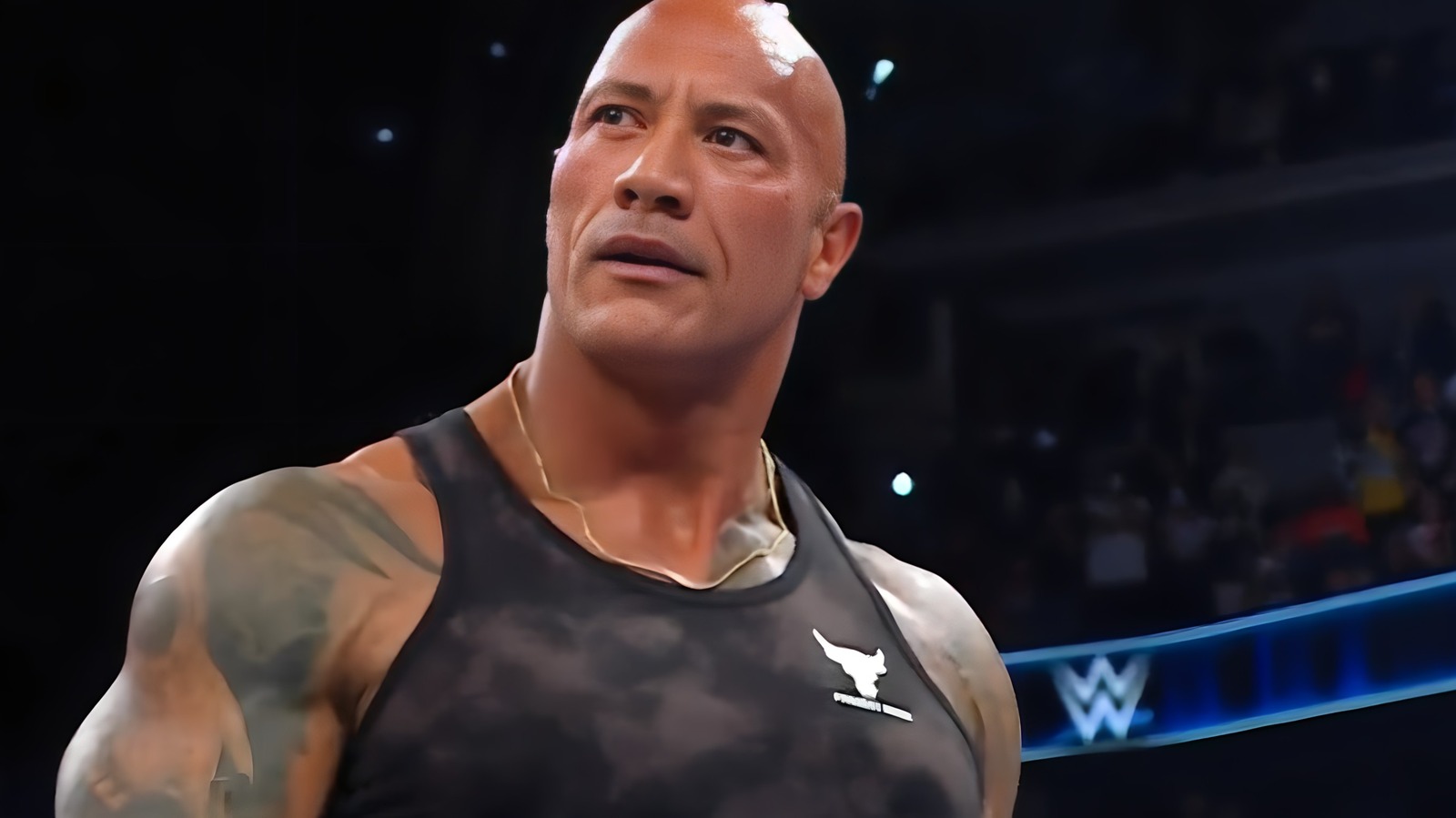The Rock hace un regreso ensordecedor en WWE SmackDown y ofrece el codo de la gente a la teoría