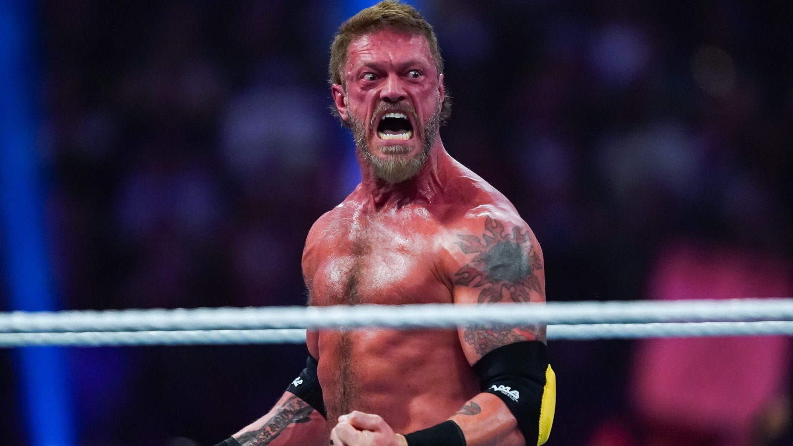WWE Star Edge envía aliento a un fan que vive con defectos cardíacos congénitos
