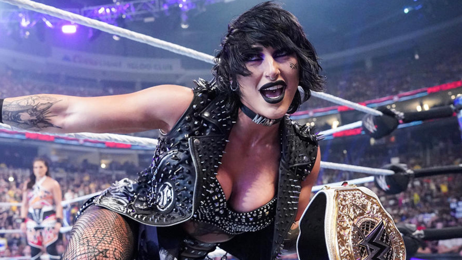 WWE explica la ausencia de Rhea Ripley y otros en Raw del lunes por la noche