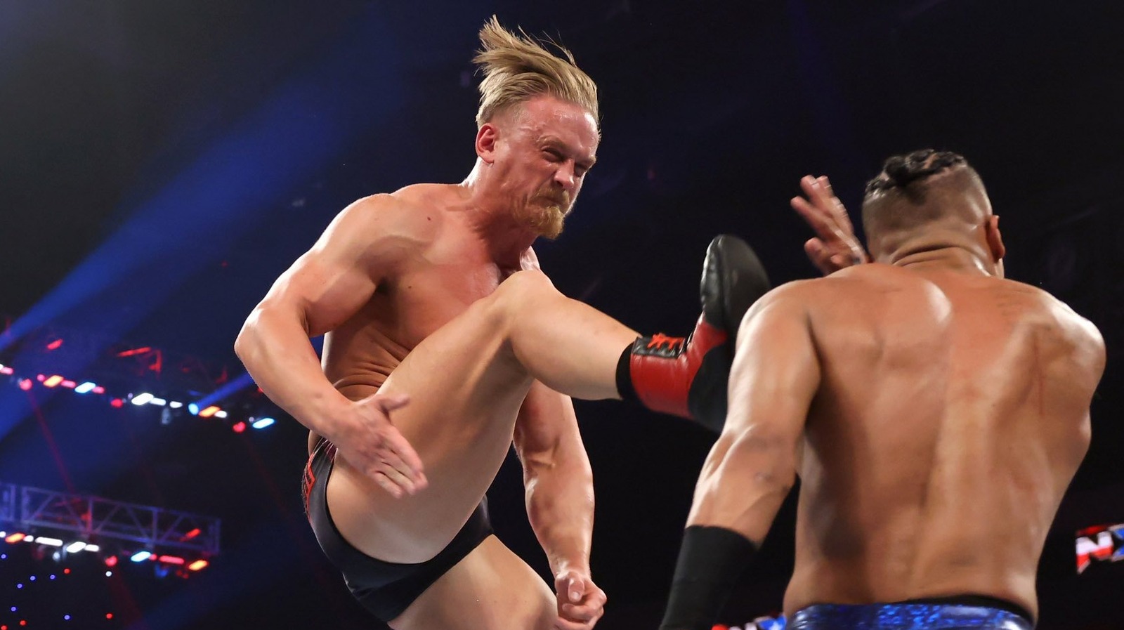 La sombría advertencia del campeón de NXT Ilja Dragunov para Carmelo Hayes antes de los estragos de Halloween