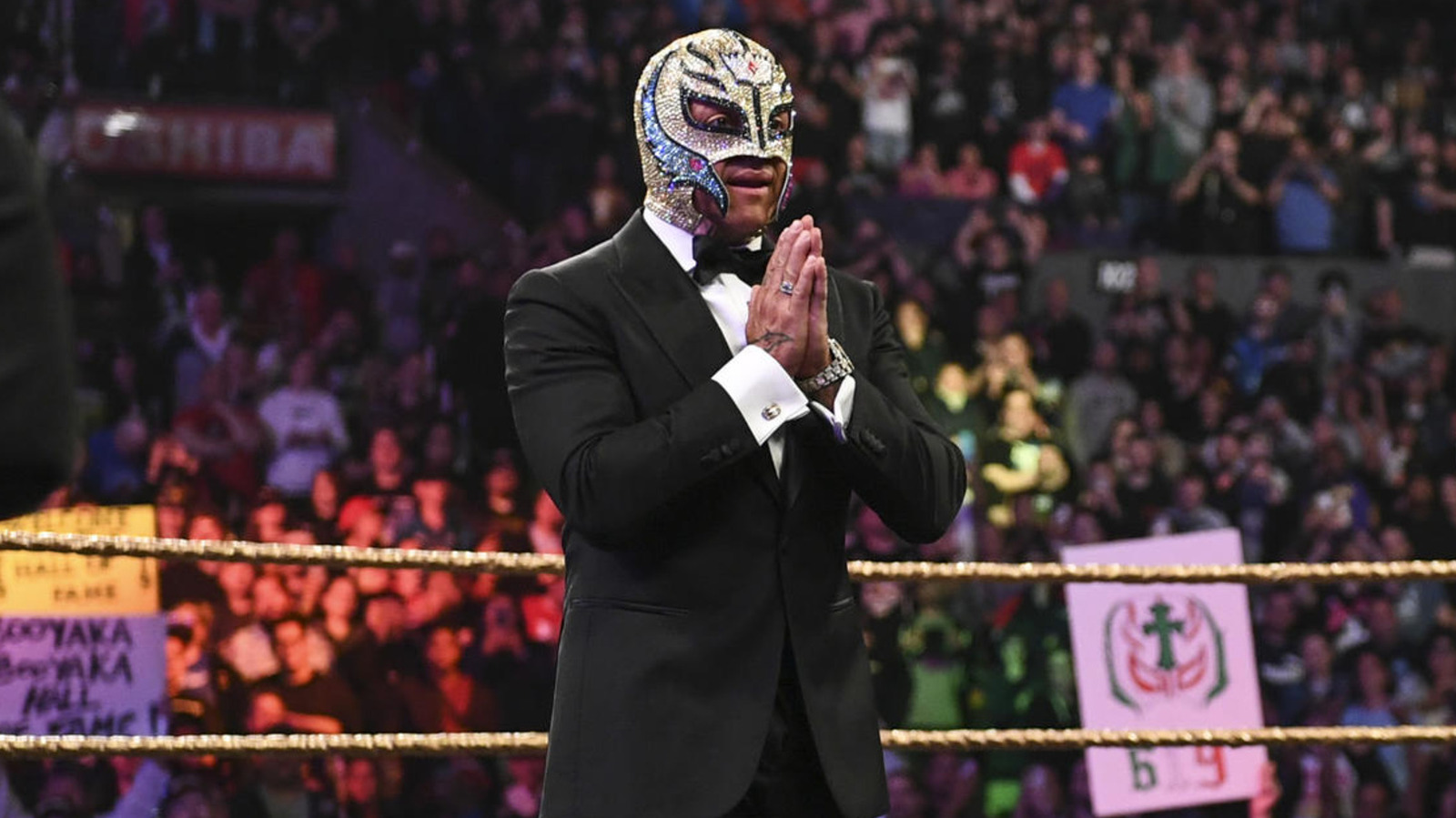 Por qué Rey Mysterio dice que "todavía es extraño" que esté en el Salón de la Fama de la WWE
